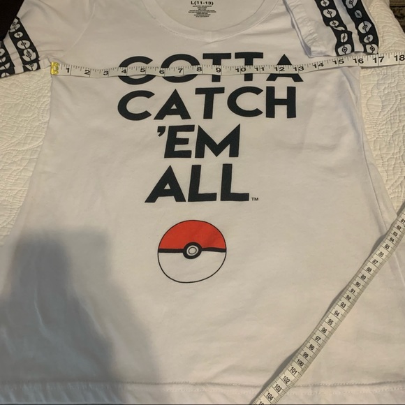 Pokemon Other - Pokémon white tee shirt with Pokémon graphic